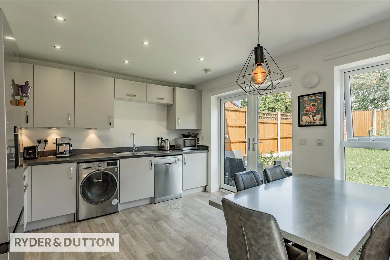 Kersal Drive, Middleton, M24, photo 2