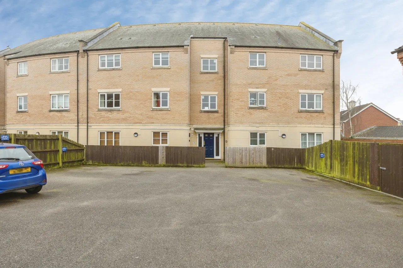 Holly Blue Road, Wymondham, Norfolk, NR18, photo 5