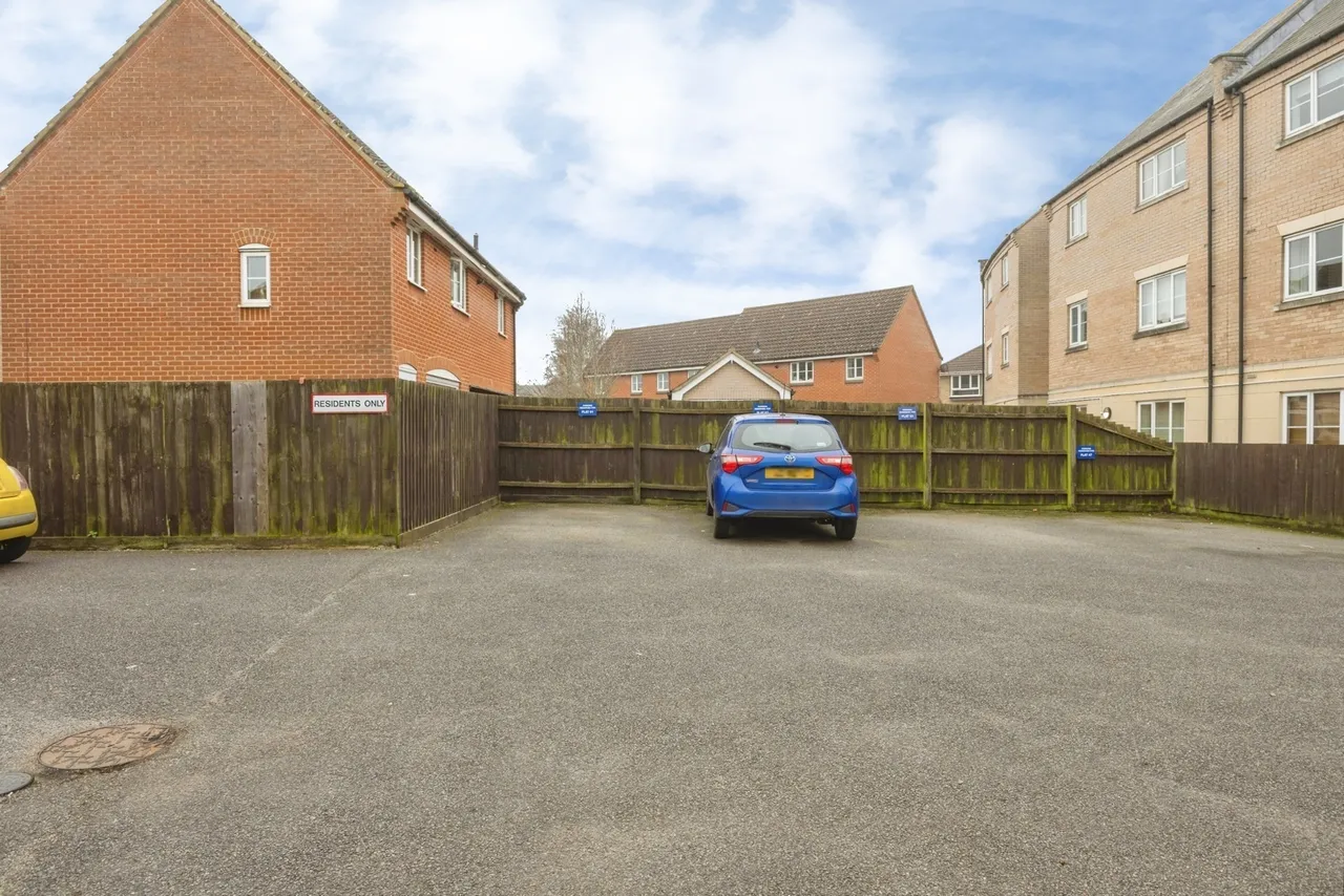 Holly Blue Road, Wymondham, Norfolk, NR18, photo 10