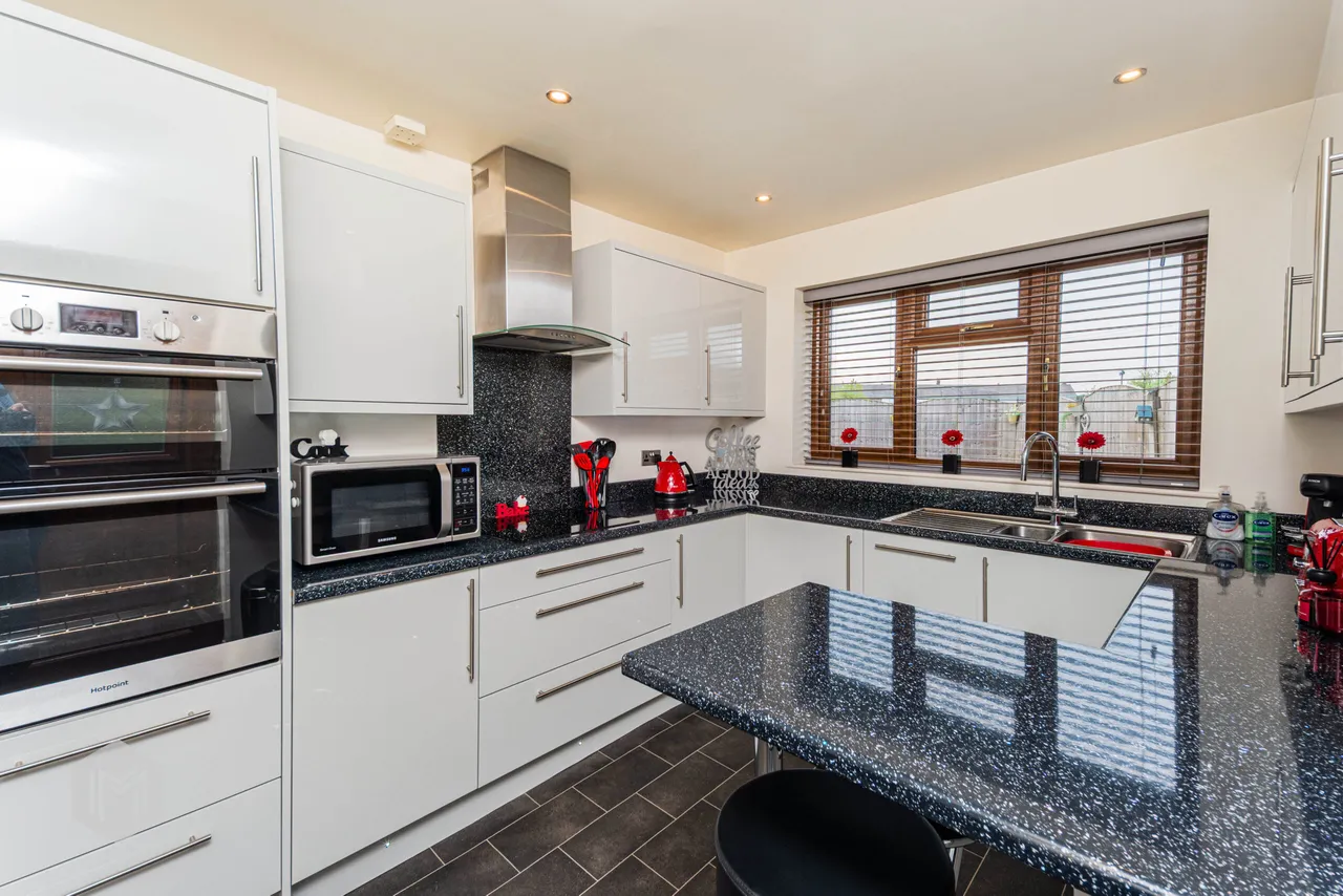 Arnold Road, Egerton, Bolton, BL7 9HL, photo 5