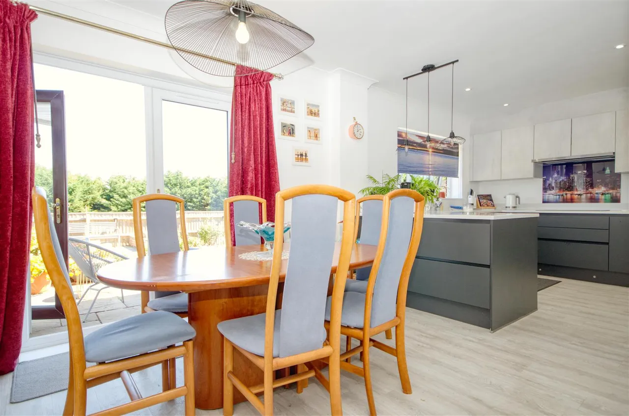 Kenilworth Gardens, West End, Southampton, SO30 3RE, photo 4