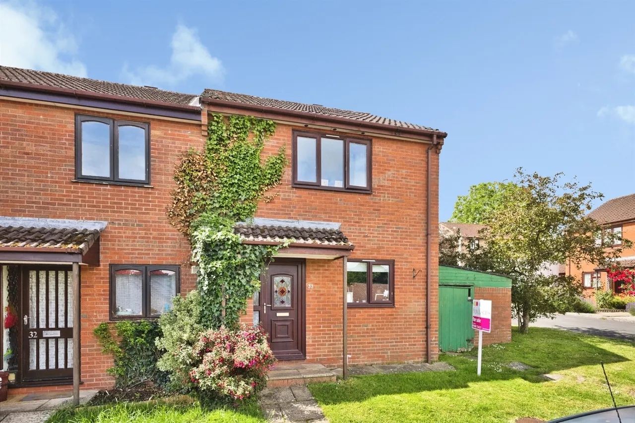 3 bed house for sale — Orchard Rise, Crewkerne