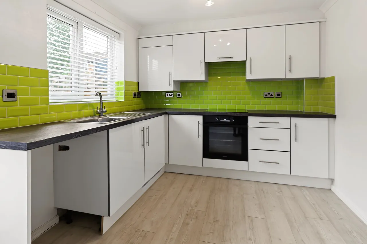 Bainbridge Avenue, Lowton, WA3, photo 6