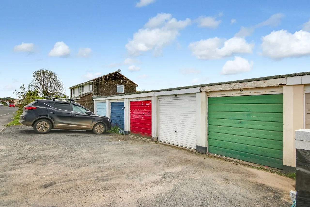 West Meadow Close, Braunton, EX33, photo 12