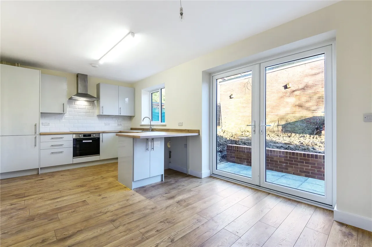 Valley Close, Colden Common, Winchester, SO21, photo 3