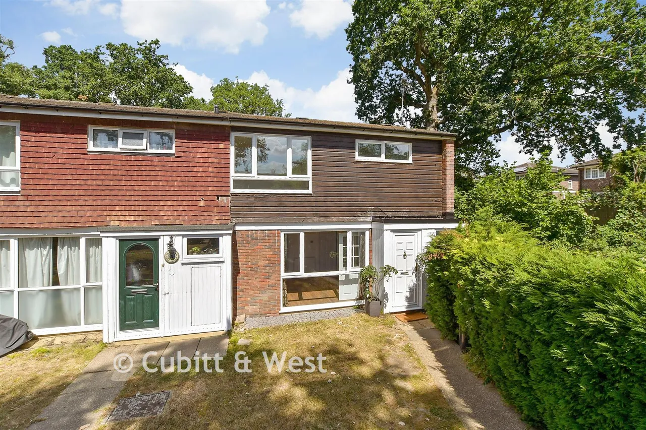 3 bed house for sale, Dover Court, Cranleigh, GU6