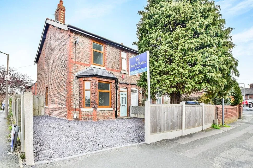 3 bed house for sale — Northenden Road, Gatley, Cheshire, SK8