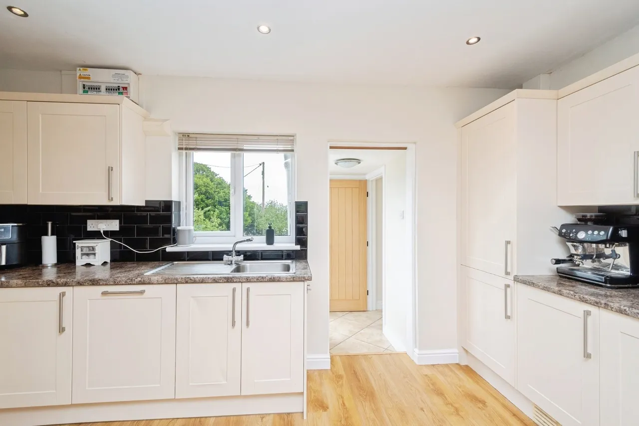 Bromfield Crescent, Truro, TR2, photo 12