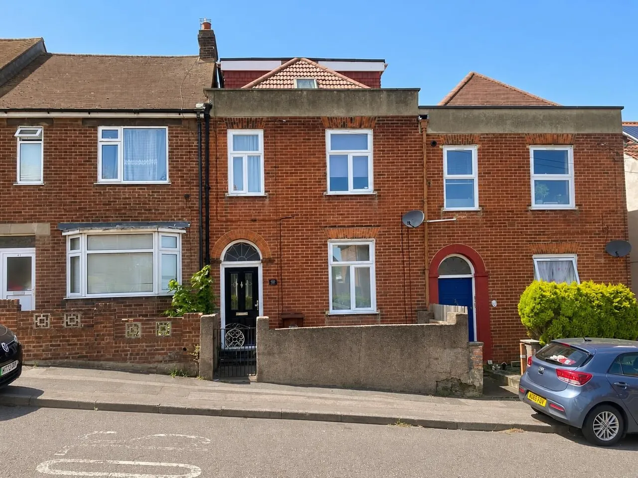 4 bed house for sale — Church Street, Gillingham