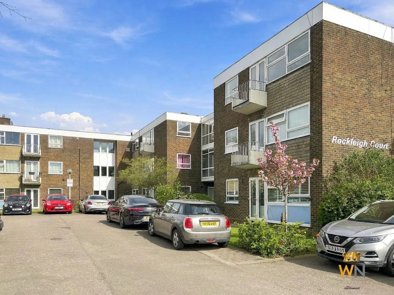 2 bed flat for sale, Hutton Road, Shenfield, CM15