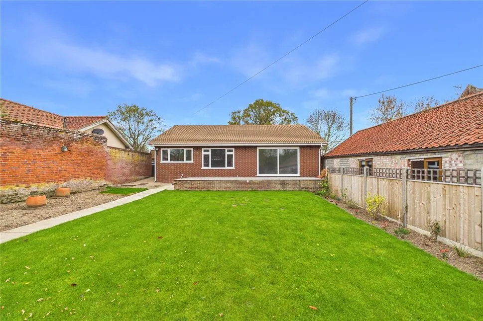 3 bed house to rent — Flixton Marsh Lane, Blundeston, Suffolk, NR32