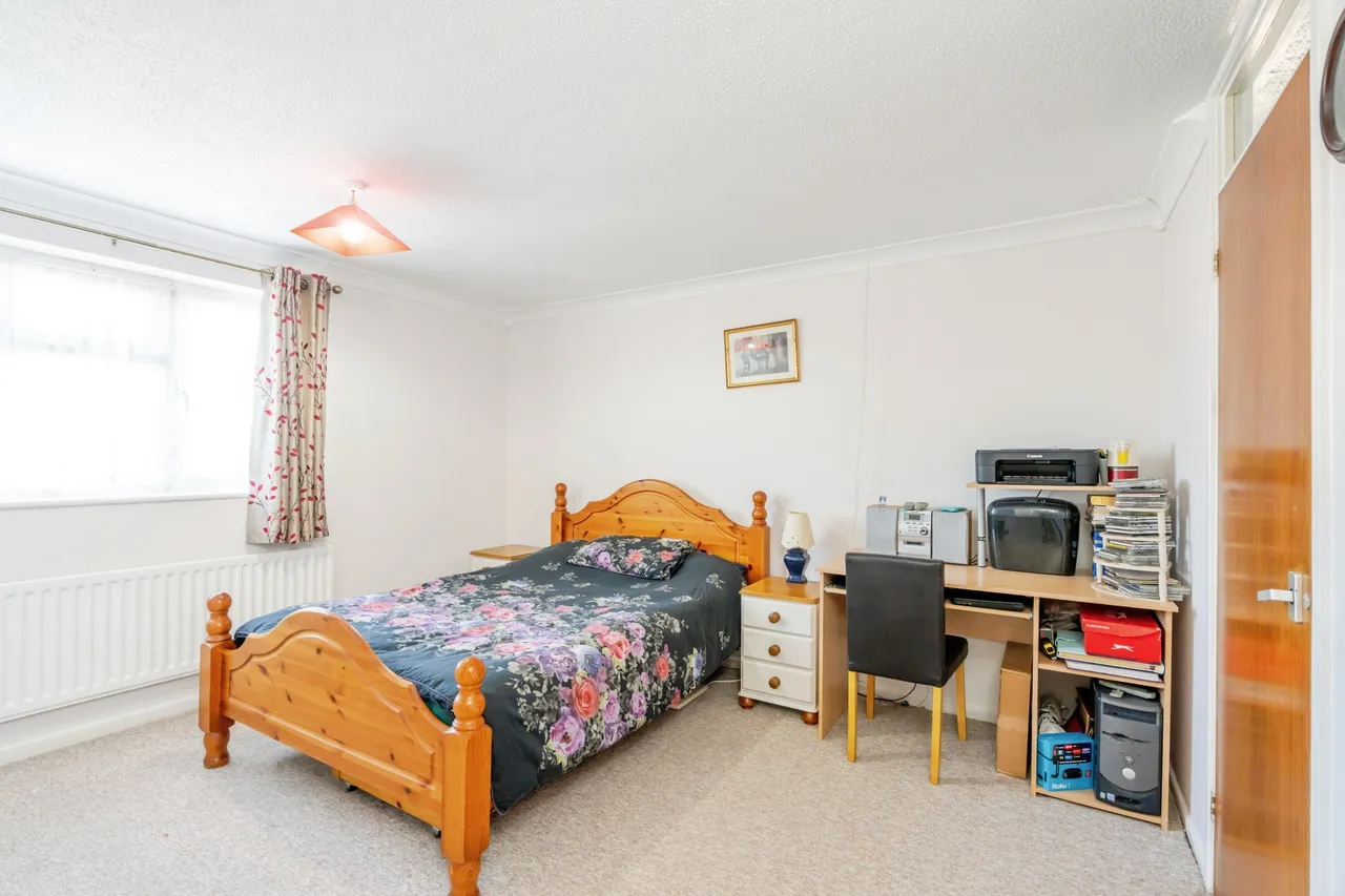 Marlborough Close, Chichester, PO19, photo 11