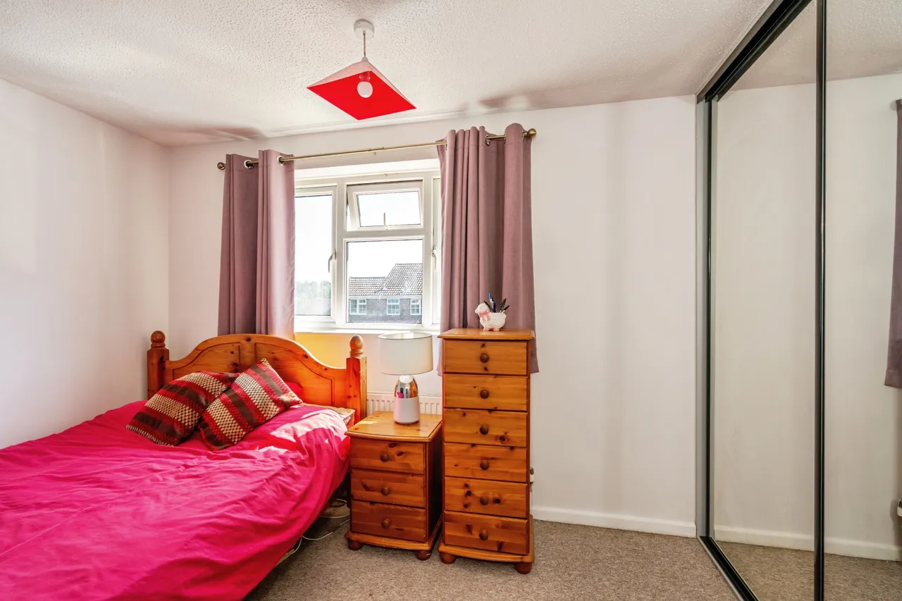 Marlborough Close, Chichester, PO19, photo 12