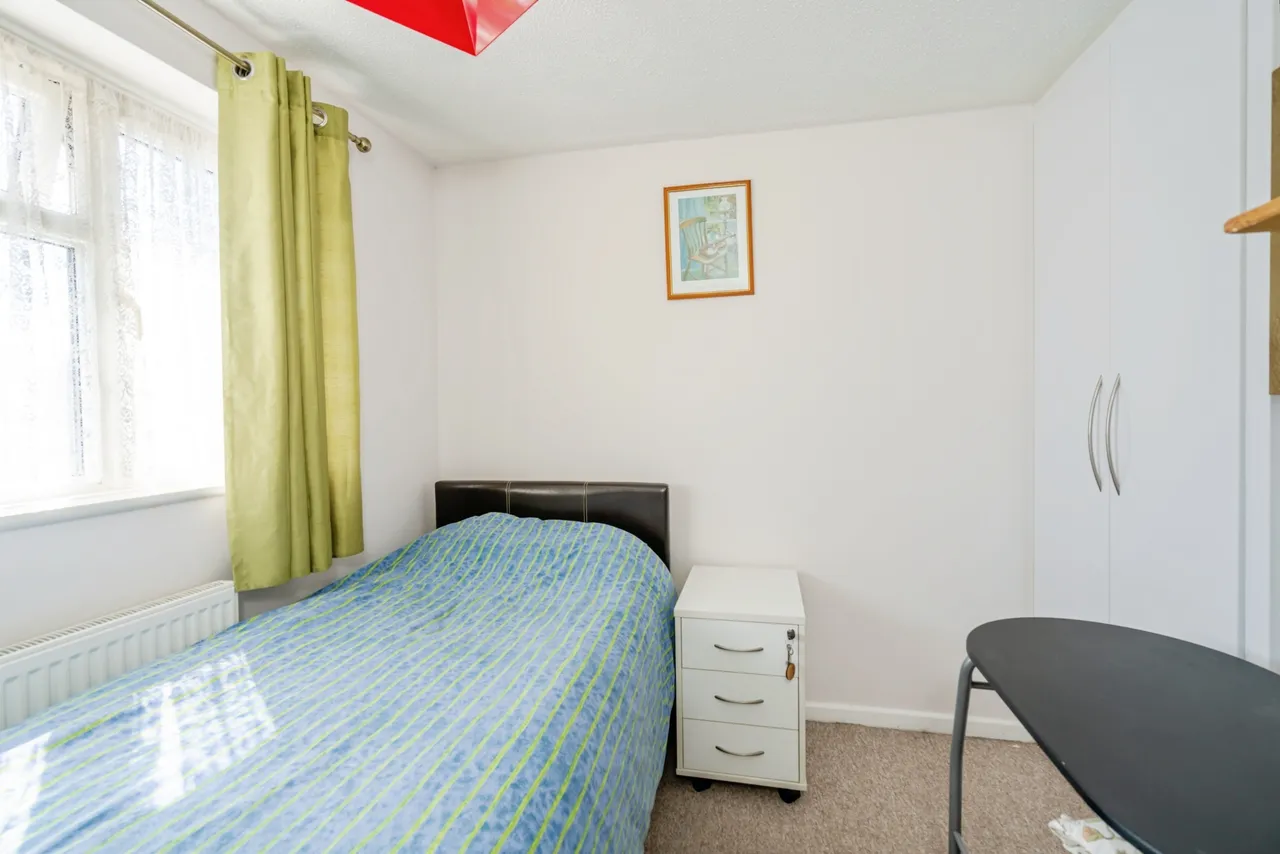 Marlborough Close, Chichester, PO19, photo 15