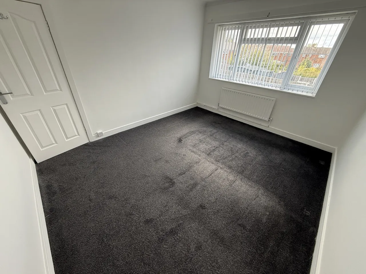 Spinney Crescent, LU6, photo 4