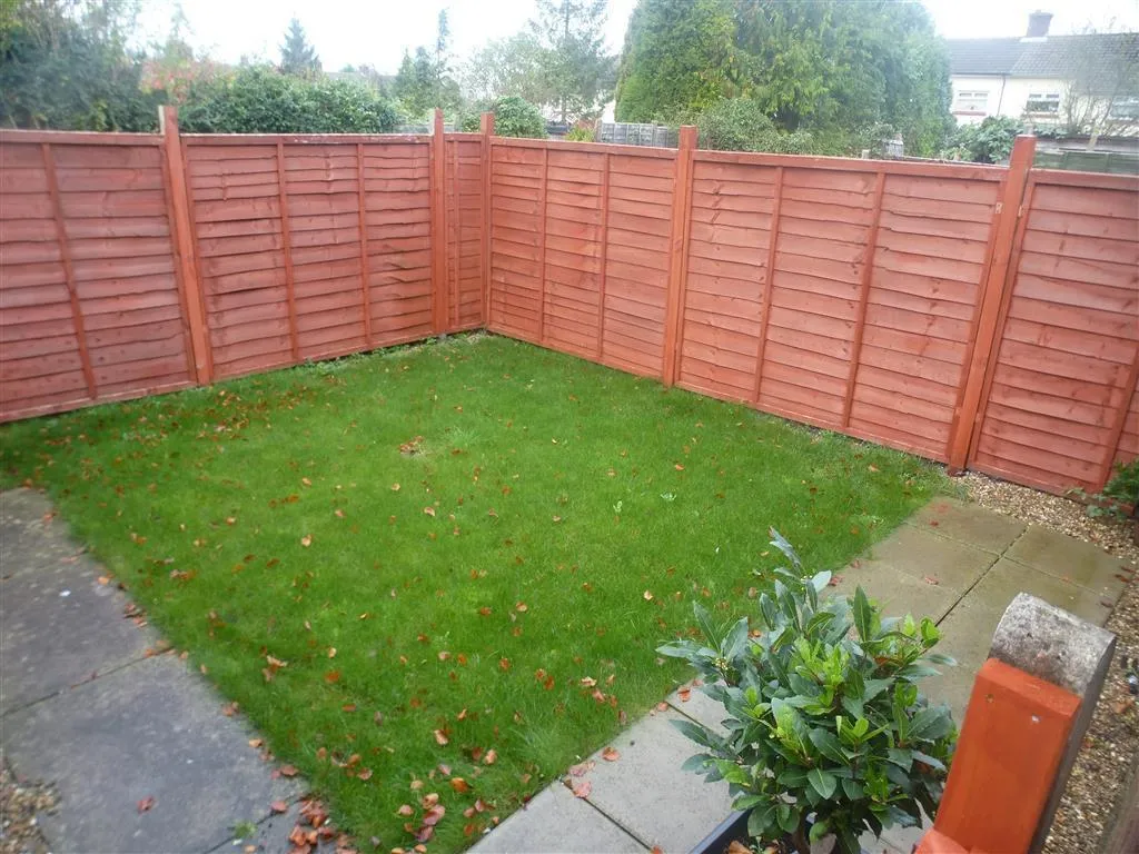 Spinney Crescent, LU6, photo 11