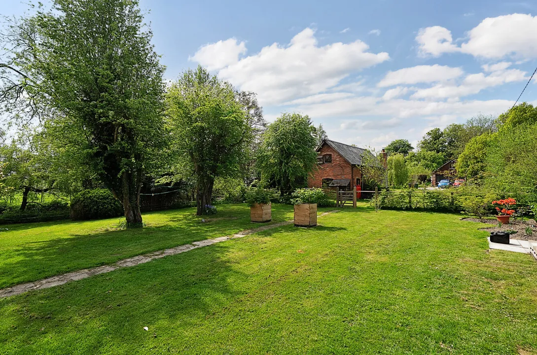 House with Annexe and Land, Adleymoor, Craven Arms, photo 48