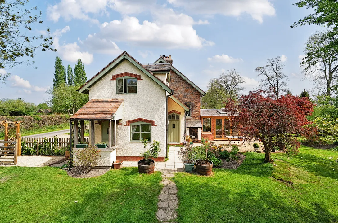 5 bed house for sale — House with Annexe and Land, Adleymoor, Craven Arms