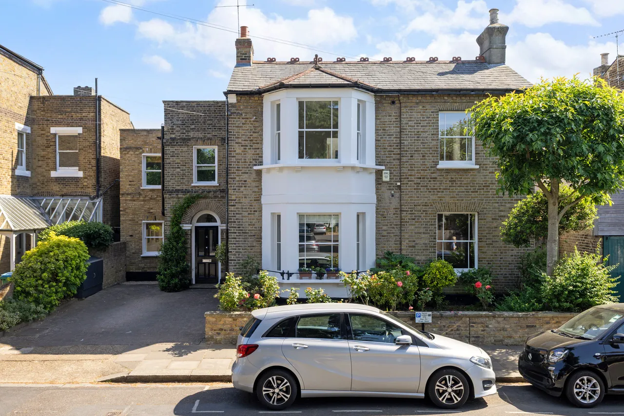 5 bed house for sale, Adelaide Road, Teddington, TW11