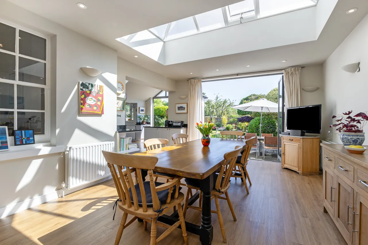 Adelaide Road, Teddington, TW11, photo 7
