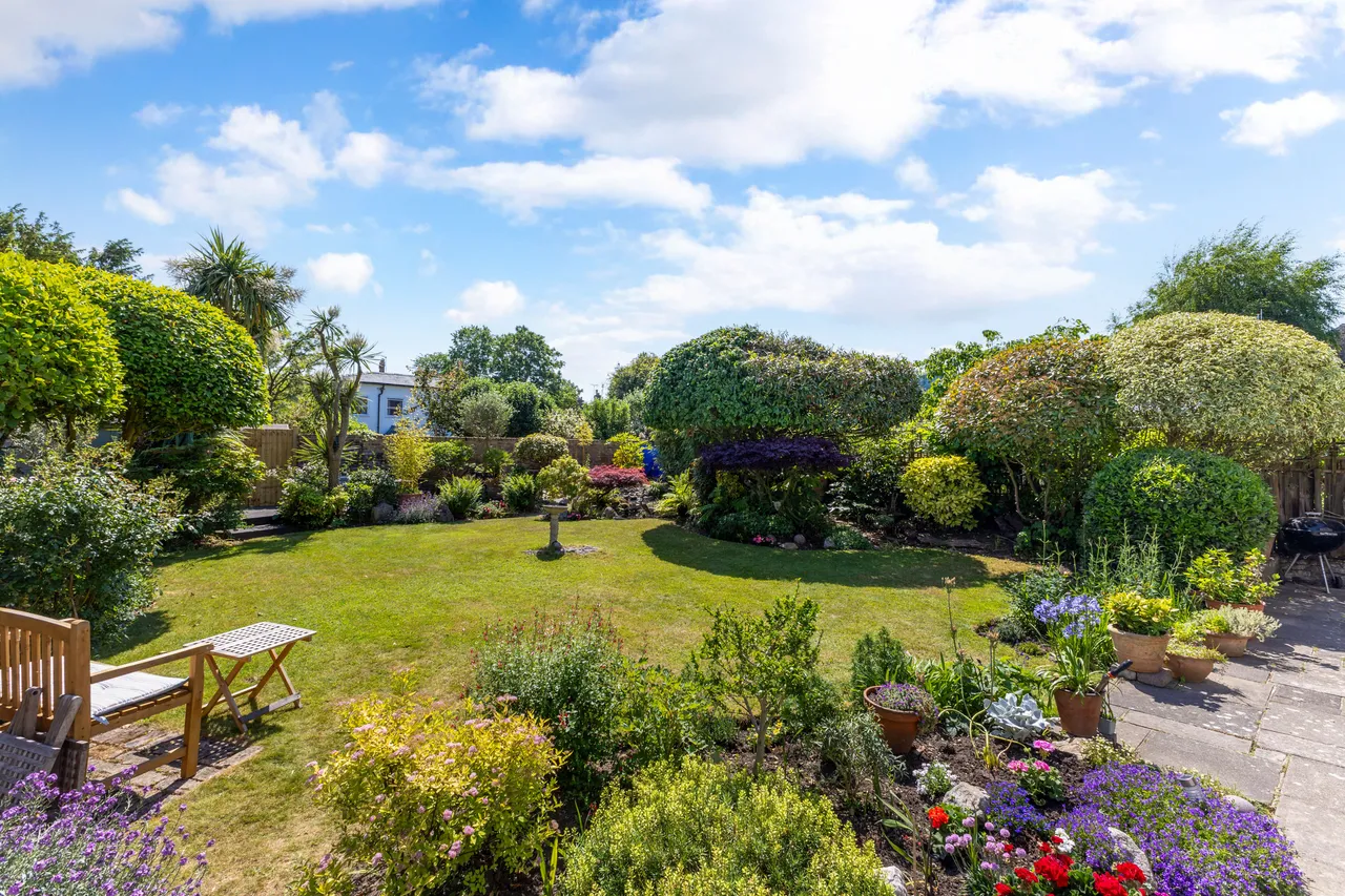 Adelaide Road, Teddington, TW11, photo 4