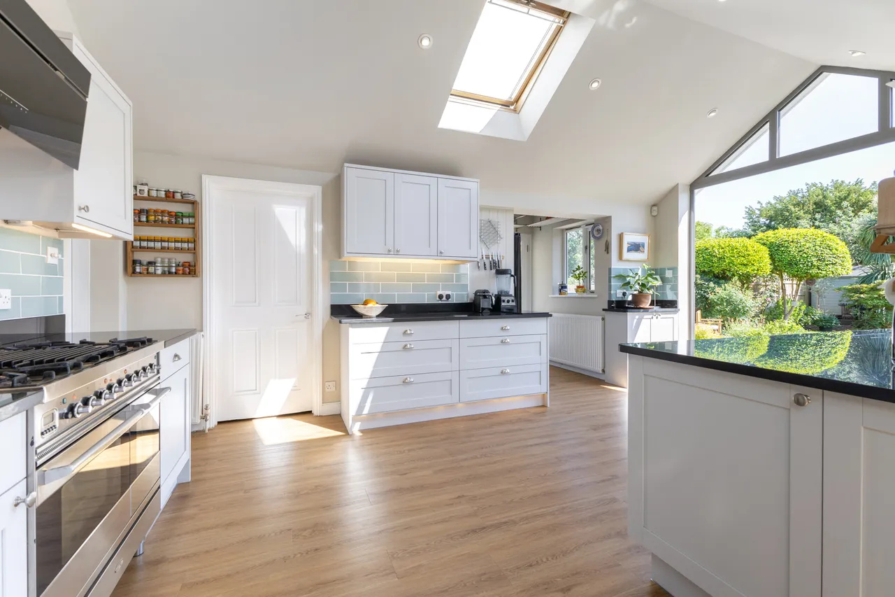 Adelaide Road, Teddington, TW11, photo 5