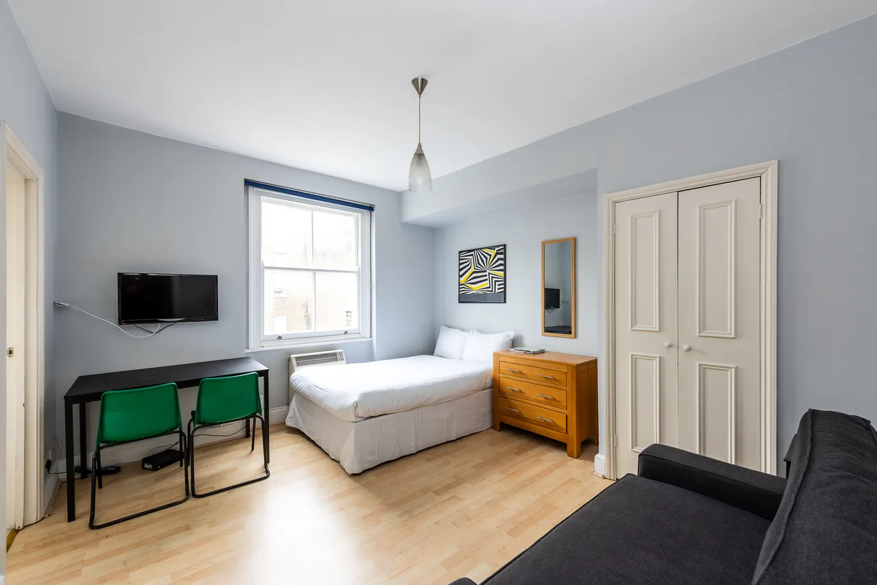 flat to rent — Flat 12a, 6 Collingham Place, London
