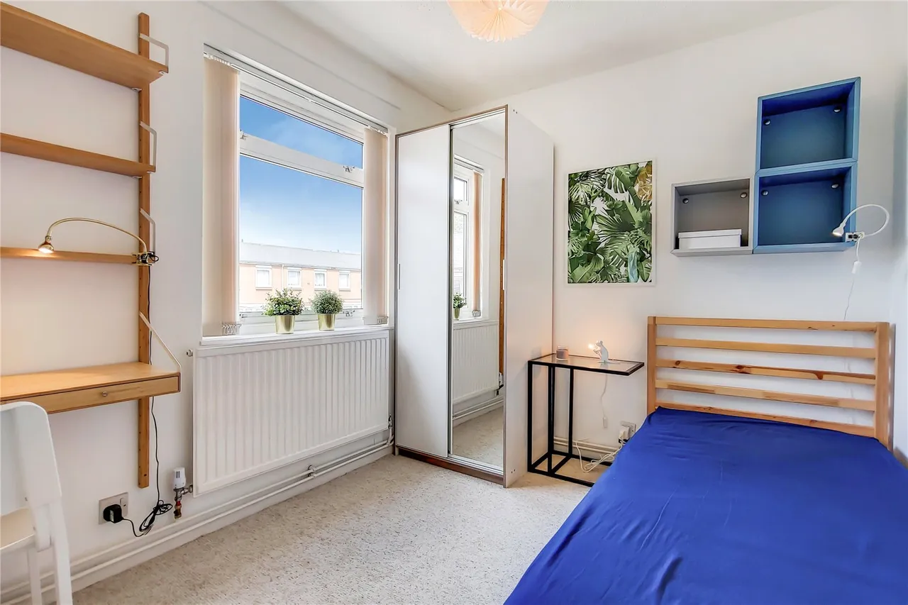 Thornbury Close, London, N16, photo 10