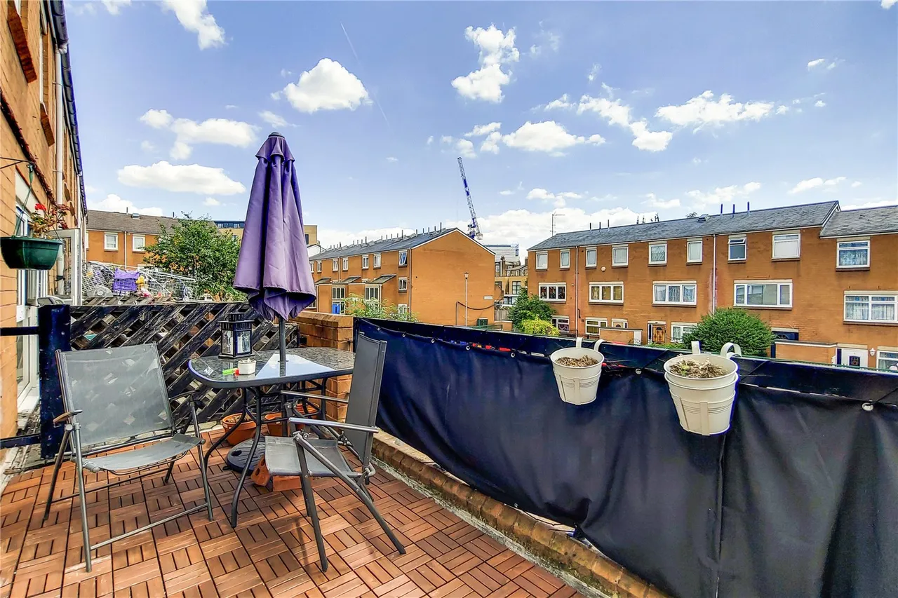 Thornbury Close, London, N16, photo 4