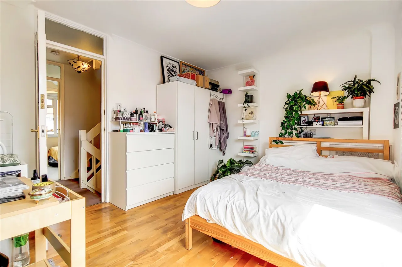 Thornbury Close, London, N16, photo 13