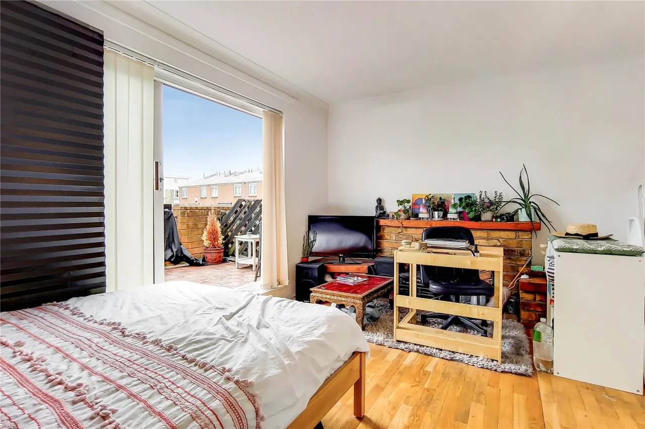 Thornbury Close, London, N16, photo 5