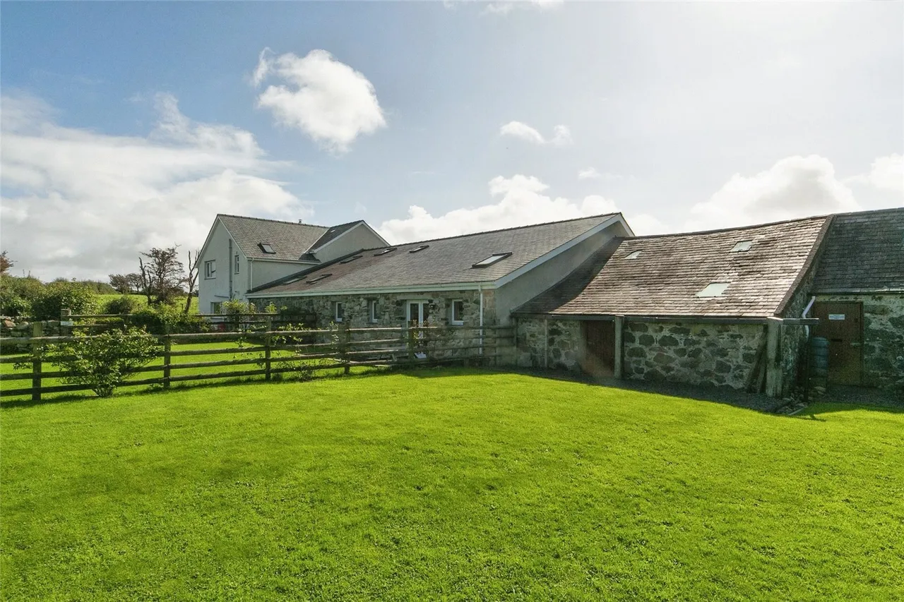 Llangybi, Pwllheli, LL53, photo 33