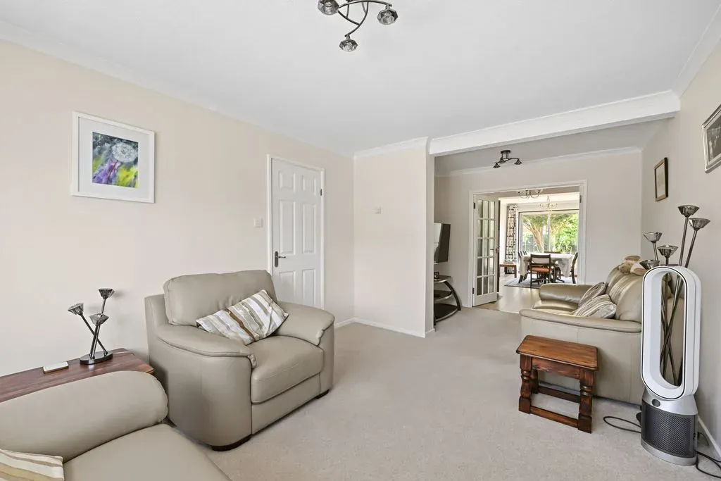 Chesterfield Crescent, Wing, Leighton Buzzard, Bedfordshire, LU7 0TW, photo 9