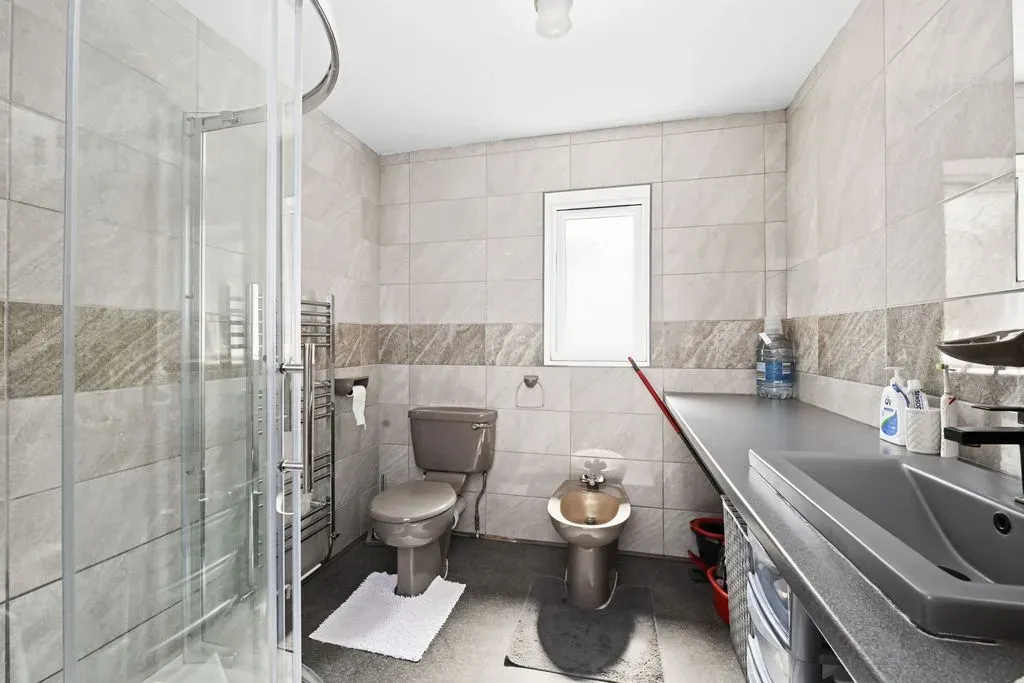 Chesterfield Crescent, Wing, Leighton Buzzard, Bedfordshire, LU7 0TW, photo 6