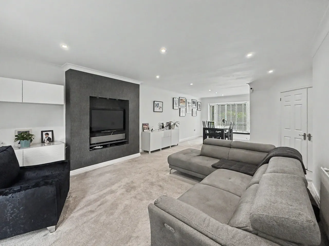 The Spinney, Whitefield, M45, photo 3