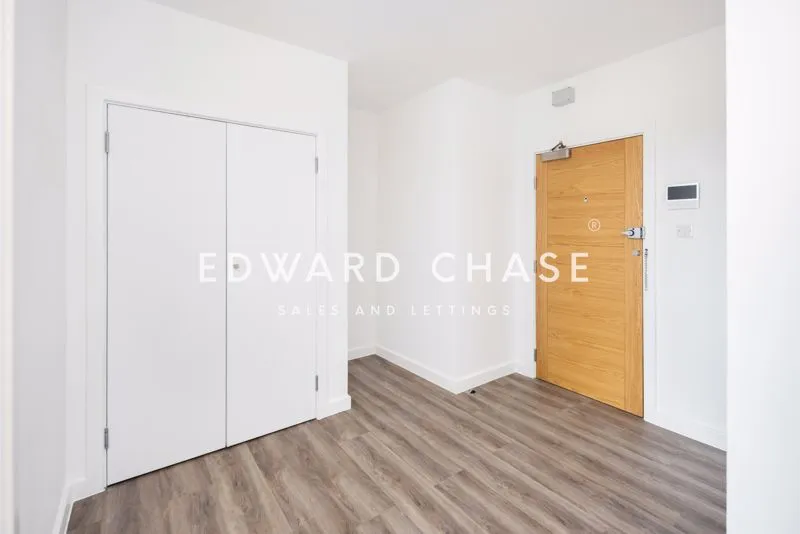 North Street, Hornchurch, RM11, photo 6
