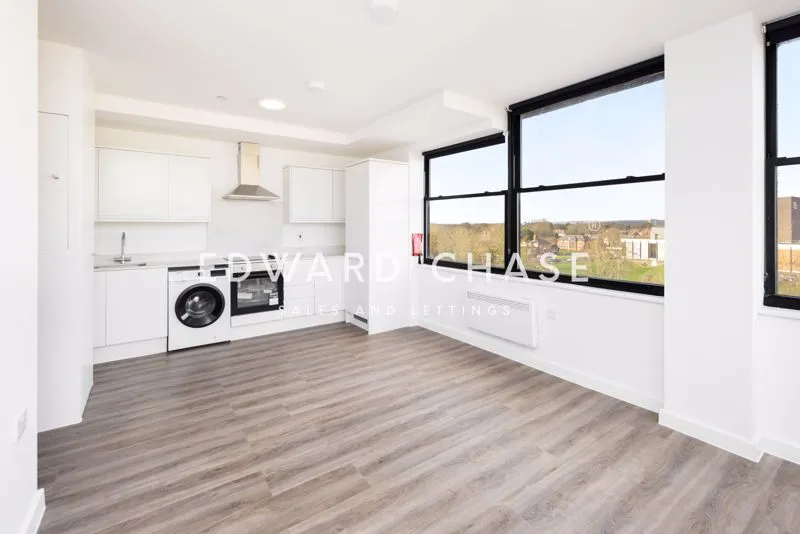North Street, Hornchurch, RM11, photo 4