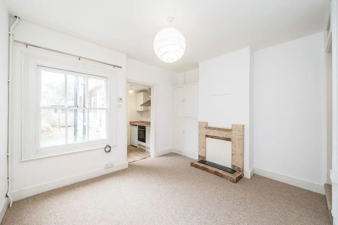 Sunnyside Road, TW11, photo 3