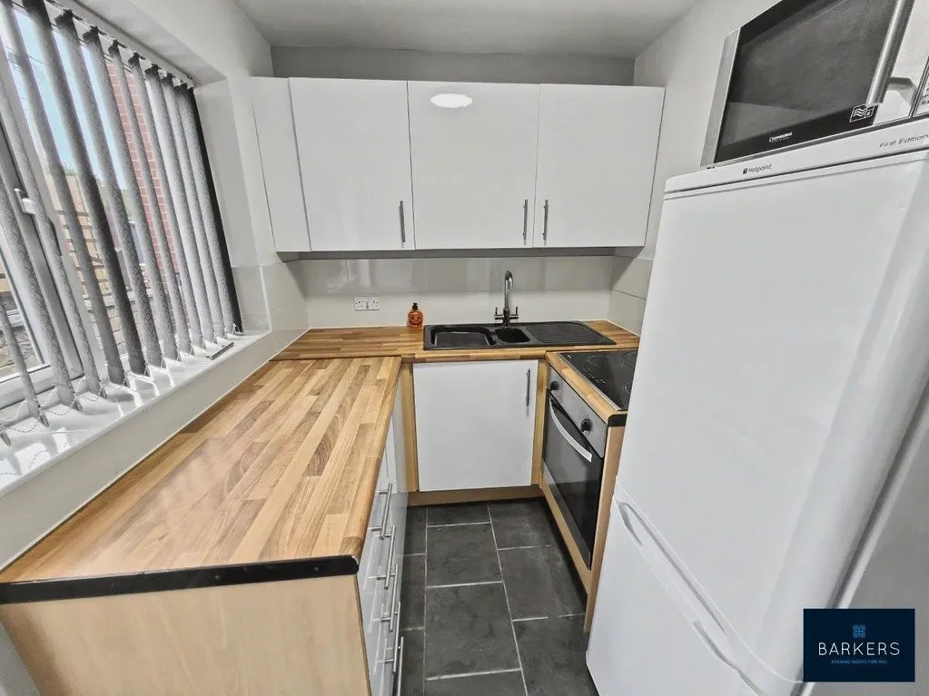 Oakview Terrace, Birstall WF17 0BZ, photo 4