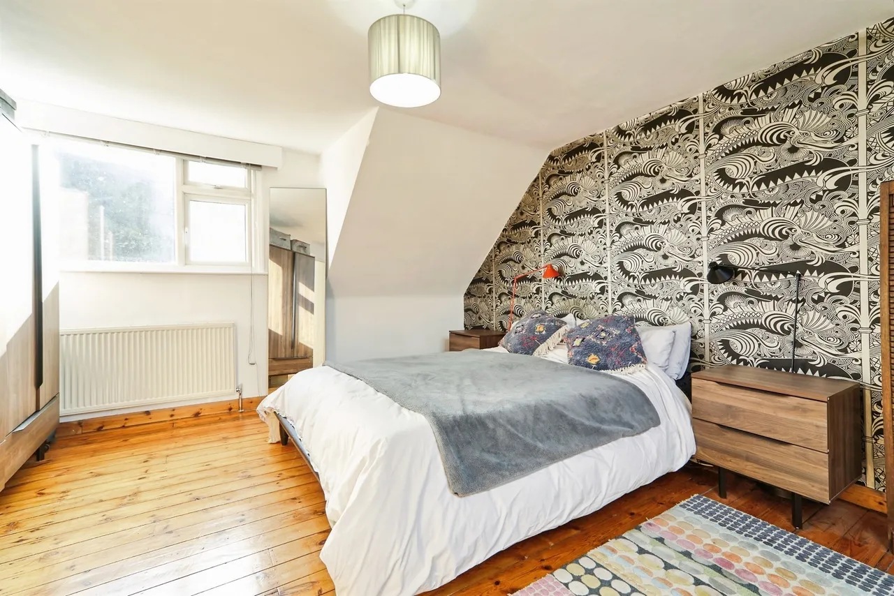 New Street, Farsley, LS28, photo 8