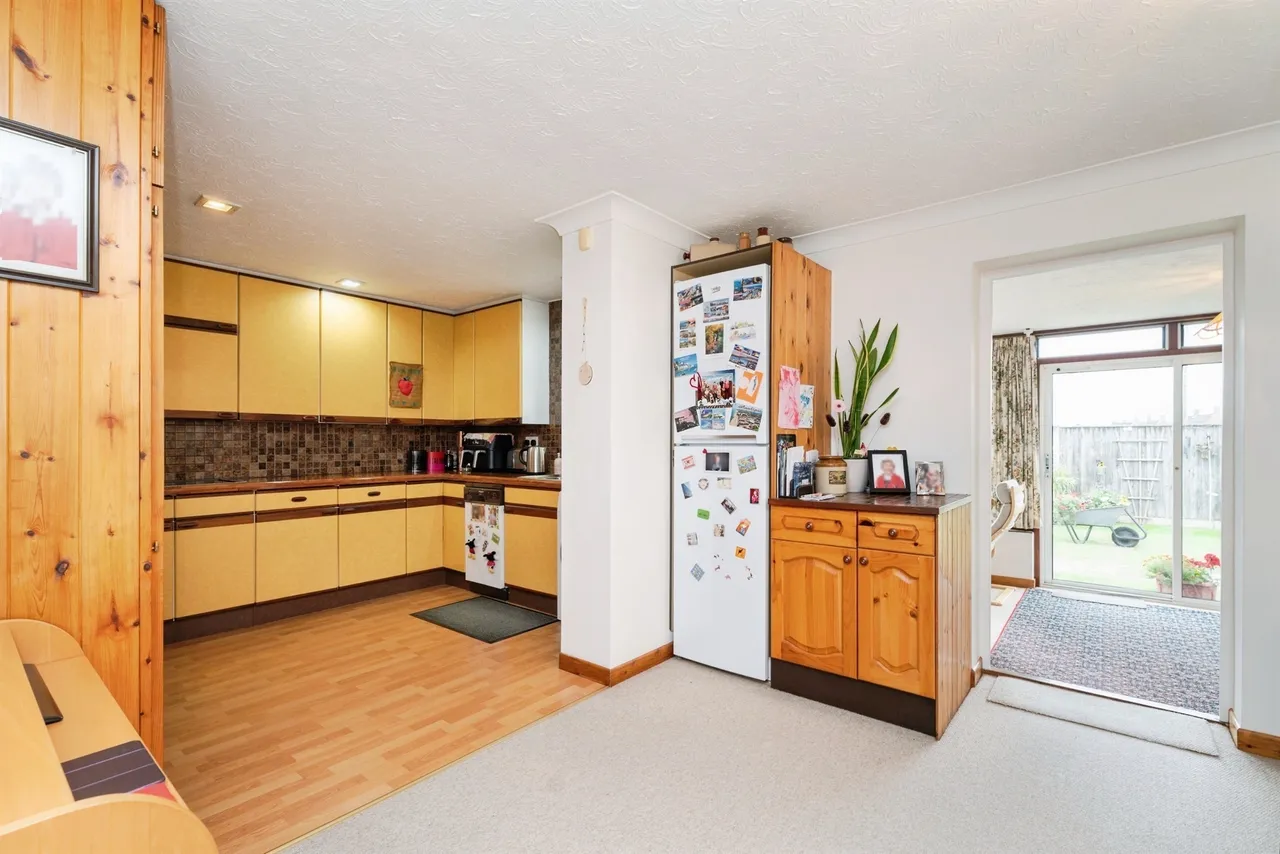 Holt Road, Fakenham, photo 4