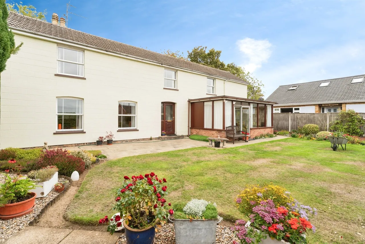3 bed house for sale — Holt Road, Fakenham