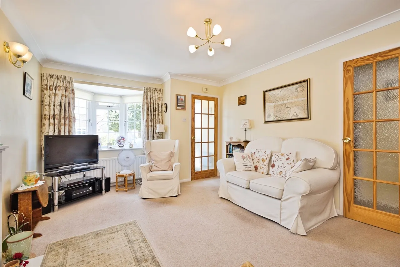 Laburnum Crescent, Crewkerne, photo 6