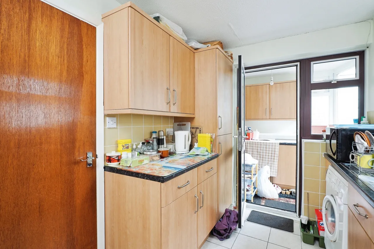 Wembley Gardens, Bramcote, Nottingham, Nottinghamshire, NG9, photo 7