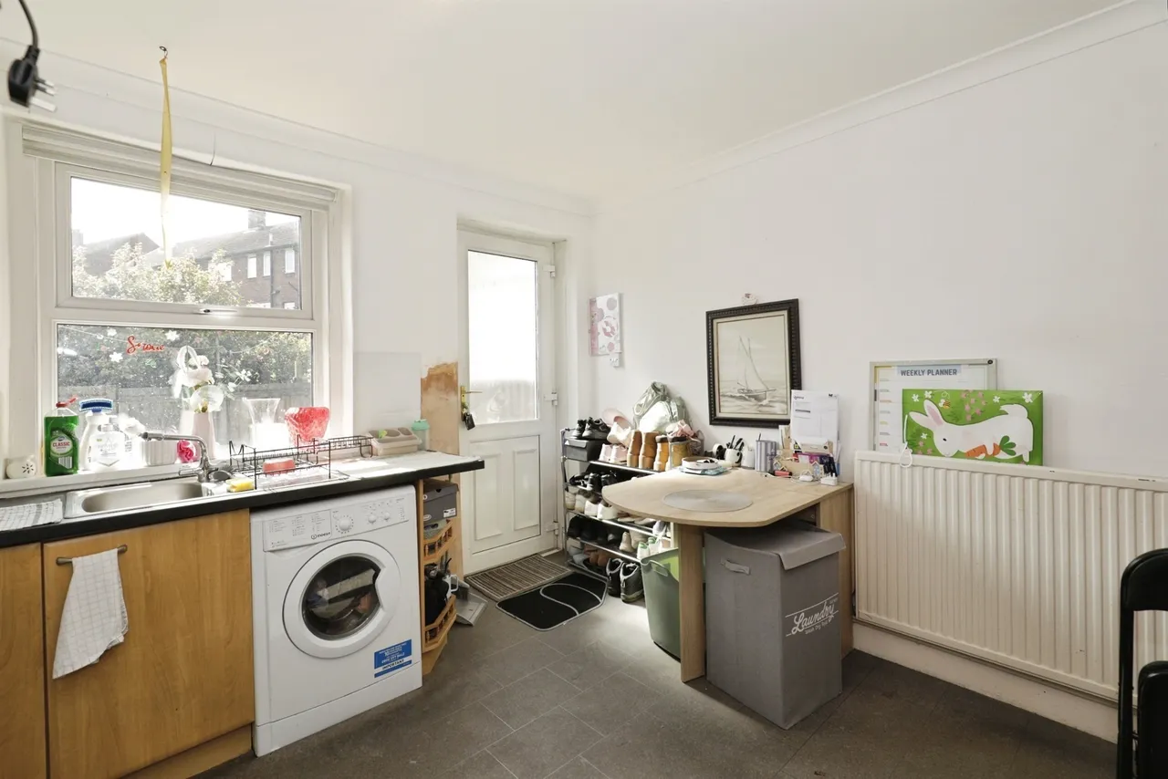Bachelor Gardens, Harrogate, HG1, photo 6