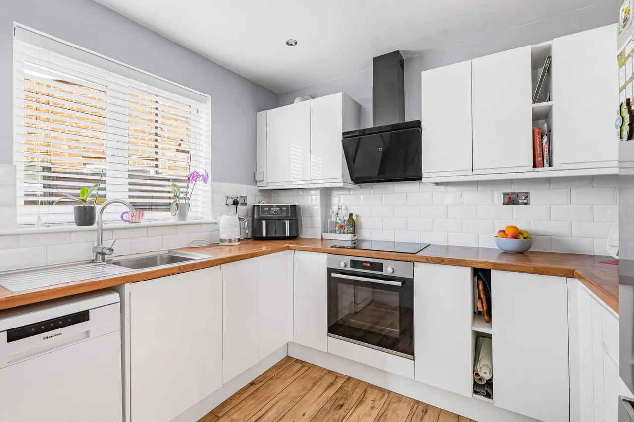 Hillary Road, High Wycombe, HP13, photo 2