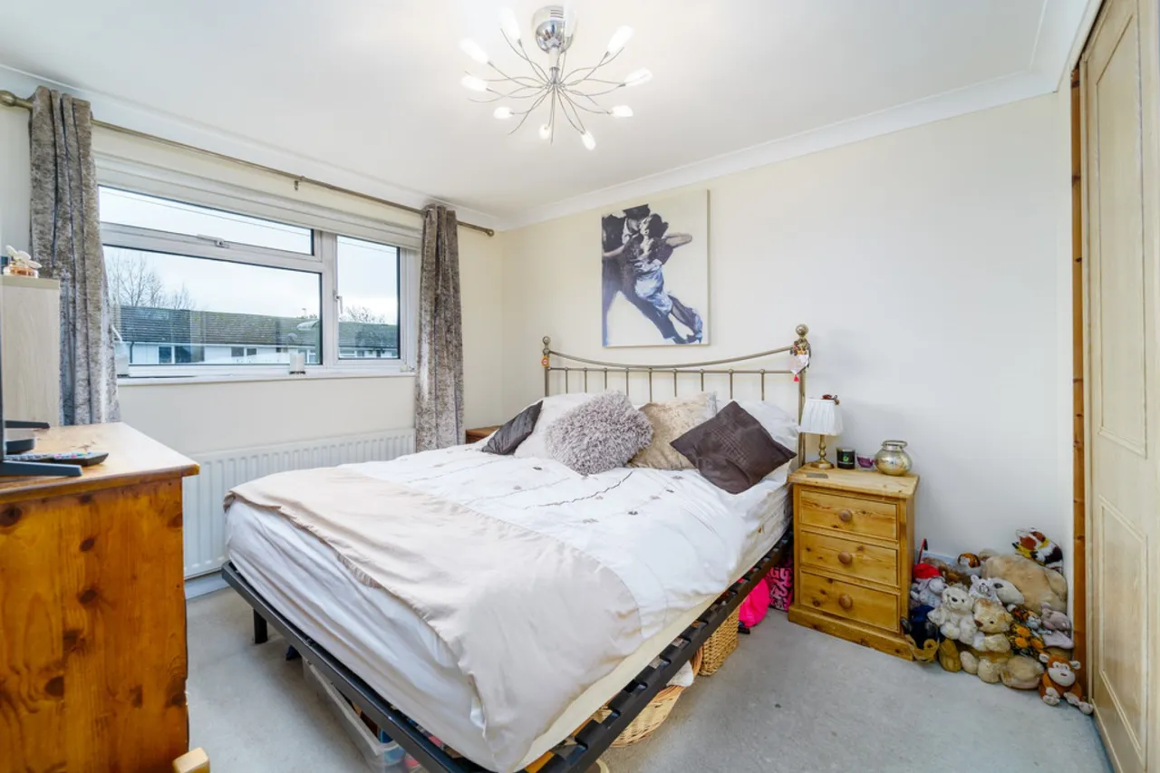 Benen-stock Road, Stanwell Moor, photo 11