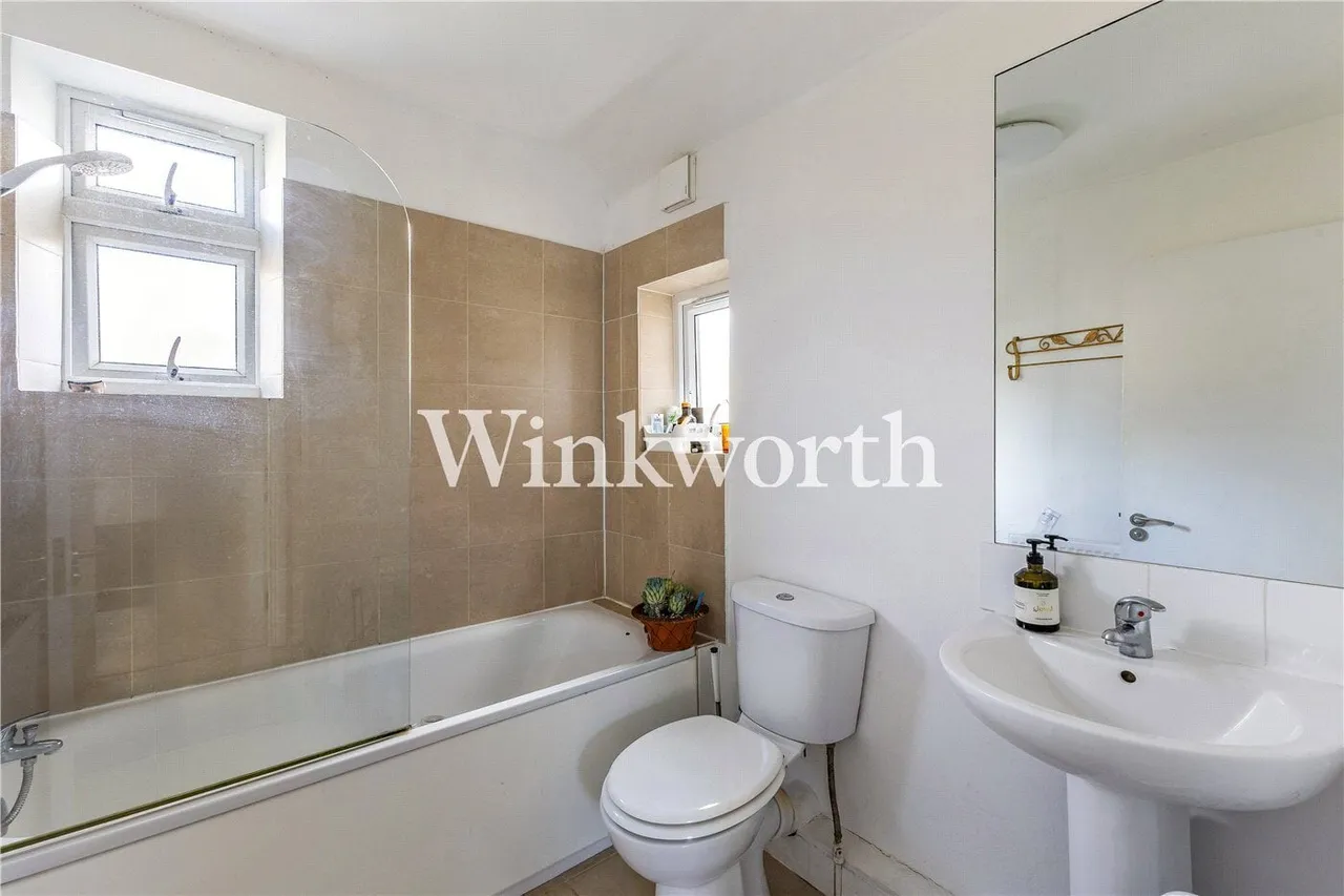 Mount Pleasant Road, London, N17, photo 17