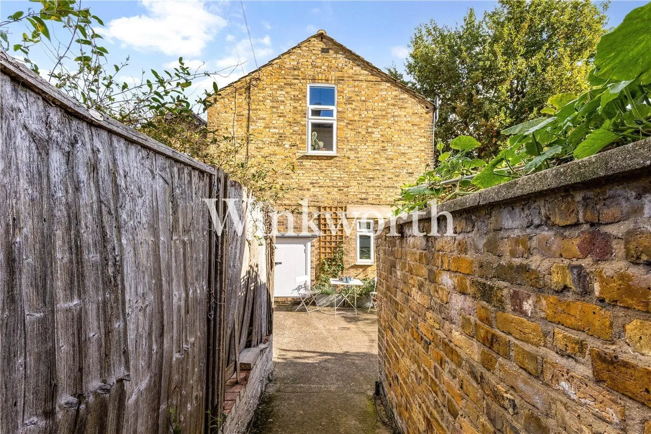 Mount Pleasant Road, London, N17, photo 21