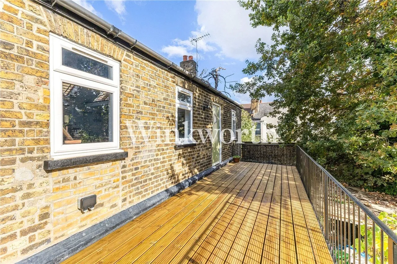 Mount Pleasant Road, London, N17, photo 3